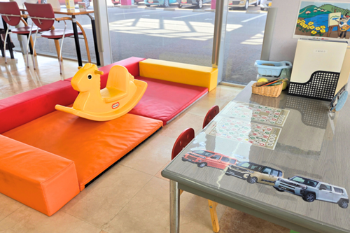 三条店キッズコーナー